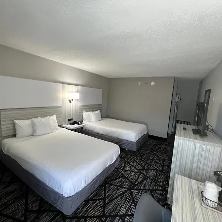 Baymont By Wyndham Peoria Hotel Exterior photo